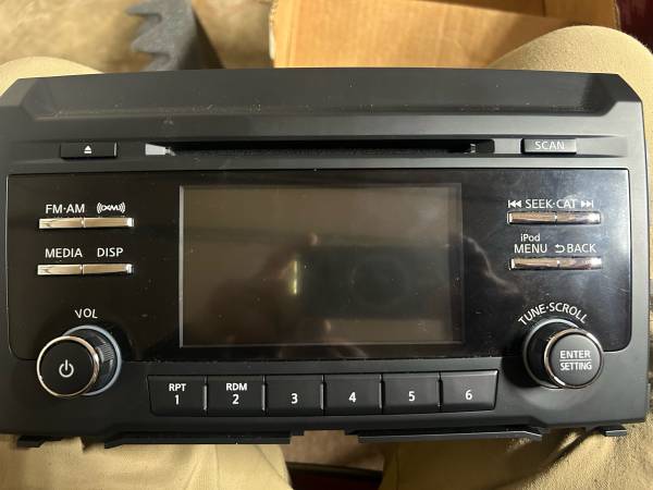 Nissan Titan 2018 Radio $150 1