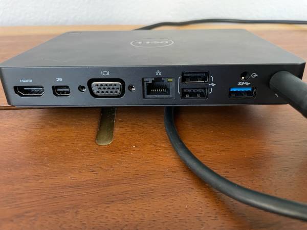 Dell USB-C Dock WD15 with 180W Power Adapter 1