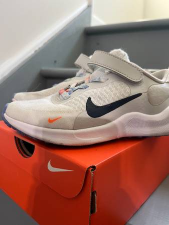 Nike Revolution Size Child 12 1