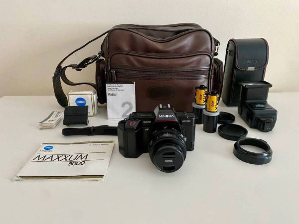 Minolta Maxxum 5000 AF 35mm Film Camera Complete Kit - Made in Japan 1