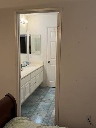 $985 / 1br - Nice Bedroom for Rent (Eastlake)64037217183617120