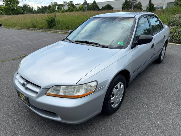 2000 Honda Accord DX - $6,995 (Washington)63616621513091122