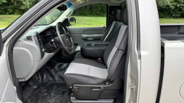 2007 Chevy Silverado 1500 Solo 150 mil millas!! - $7,999 (Manchester)63615205172865124