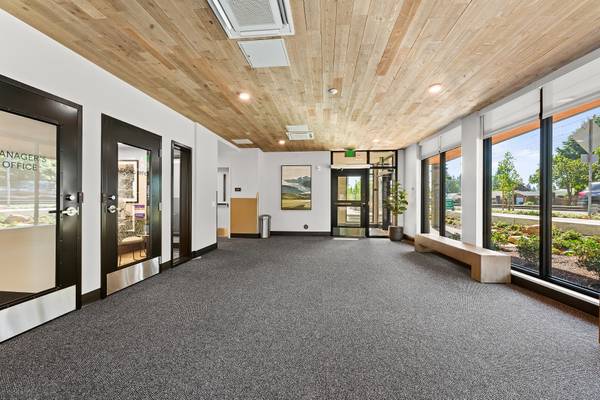 $1,760 / 3br - 1015ft2 - 3/bd 2/ba, Computer Lab, Community Room (16503 E Burnside St, Portland, OR)63956925888643120