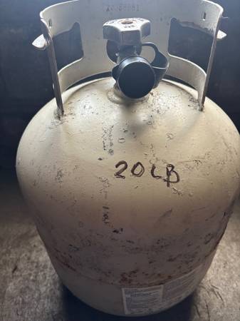 20 Gallon propane tank 1
