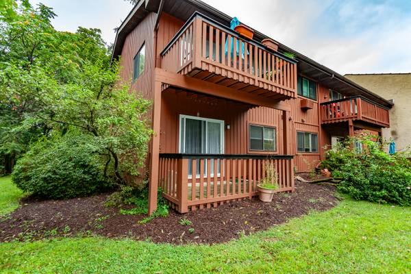 One-of-a-kind ground floor 2-bedroom condo apt
$379,000
                        Montrose One-of-a-kind ground floor 2-bedroom condo apt
$379,000
                        Montrose