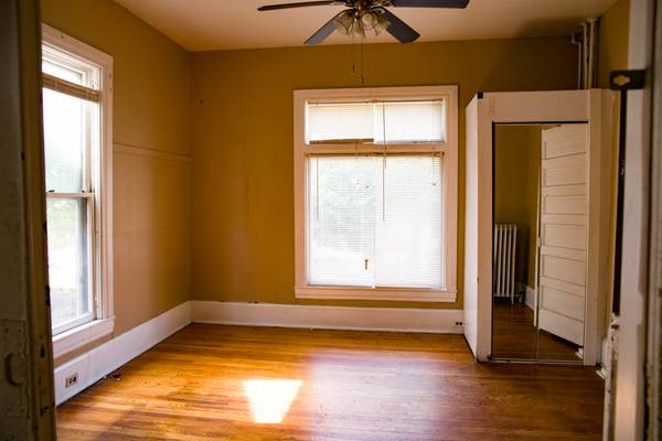 $1,350 / 3br - Unidad de 3 habitaciones / 1 baño ubicada en Marcy Holmes!! (Minneapolis)63868699667585121