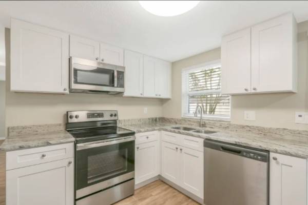 $800 / 2br - 1075ft2 - Hogar dulce hogar. (Holiday)63991085383554124