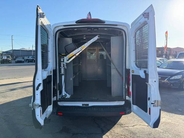 2018 Ford Transit 150 Van - Photo 9