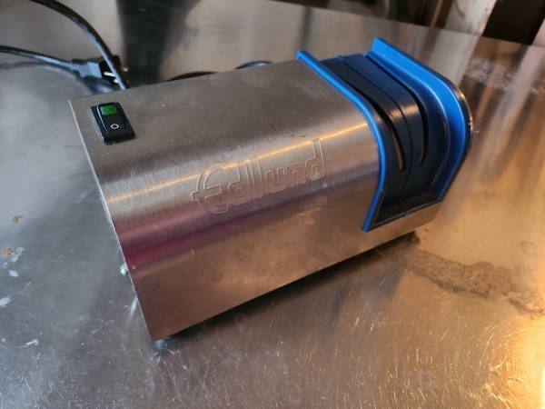 Edlund Commercial Electric Knife Sharpener with Guides Restaurant 1