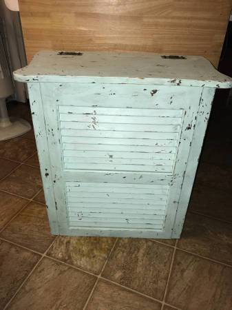 Antique Hand Painted  Distressed Solid Wood Hamper Clothes Bin 1
