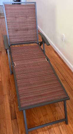 Outdoor Lawn Chair/Chaise 1