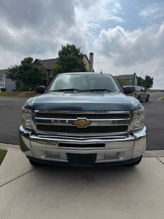 2013 Chevy Silverado Crew Cab • LT - $10,500 (Braselton)63621042542339121