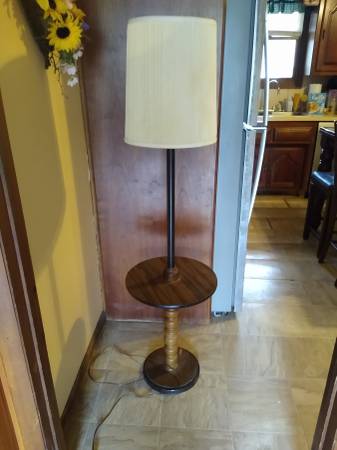 TABLE LAMP 1