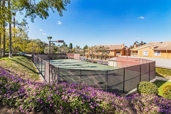 $3,279 / 3br - 1230ft2 - Energy Efficient Appliances, Fireplace, Refrigerator (9870 Mercy Rd, San Diego, CA)63878361311745123