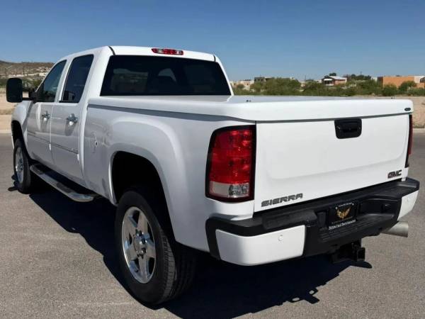 2011 GMC Sierra 2500 HD - Photo 3