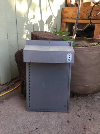 Heavy duty automatic chicken coop door (ADOR USA-made) 1