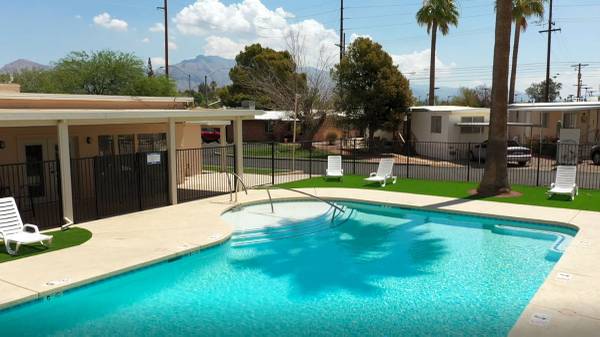 $500 RV SPACES $500 PLUS ELECTRIC/TRASH.  BEAUTIFUL 55+ COMMUNITY. (TUCSON)63674947381889120