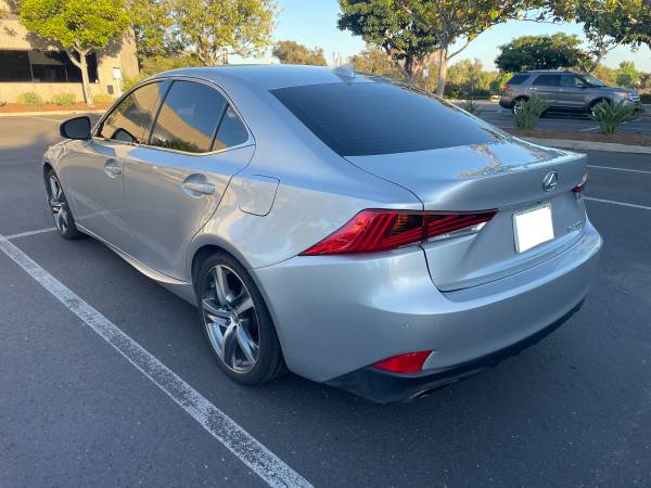 2017 Lexus IS 200t - $15,00063470063493891124