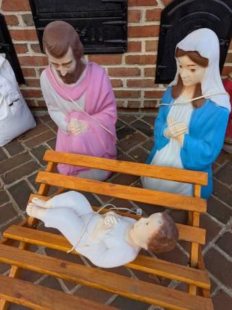 blow mold Christmas nativity set 1