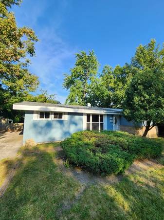 $2,680 / 4br - 1220ft2 - HOUSE FOR RENT - 1227 Wood St. - PRICE DROP (Deerfield)64041647299715122
