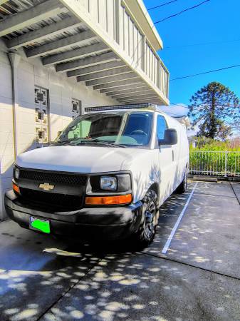 2009 Chev Express G1500 1