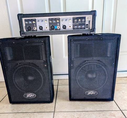 Peavey PVi 4B Powered Mixer with (2) PVi 10" Speakers    $140 1