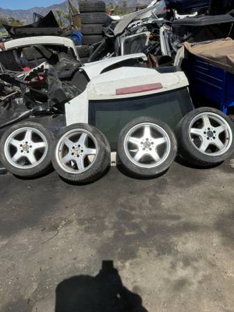 05 Mercedes CLK 500 Wheels 1