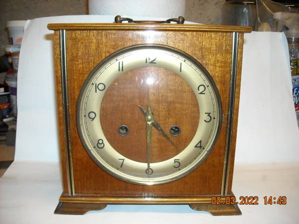 MANTEL CLOCKS 1