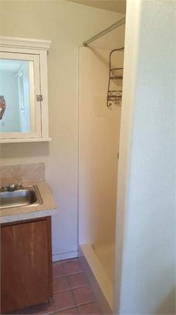 $1,000 Iwasaki C, Section 8 OK, Studio, Utilities included, Kurtistown (Kurtistown)63686653784833124