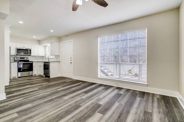 $1,325 / 2br - 664ft2 - Second Chance Leasing Available (Timbergrove Heights/Garden Oaks)63924169879555124