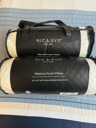 Brand New Nic & Syd Memory Foam Pillow 1