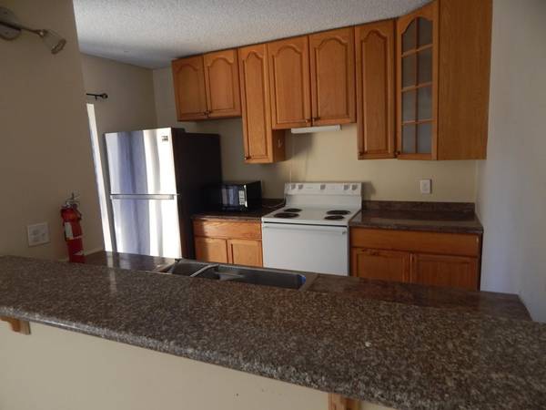 $250,000 / 2br - 2 bedroom, 2 1/2 bathrooms Townhouse in West Palm Beach, Florida (West Palm Beach, Florida)63995823649283122