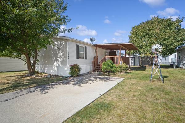 $72,900 / 3br - 1586ft2 - Waukee 3 Beds, 2 Baths, 2 Sheds (Waukee)64163743092738121