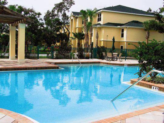 $1,195 / 2br - 943ft2 - BOO-tiful Location-Spook-tacular Prices! Reduced rent-Apply NOW!!!!!!! (Manatee Cove Apartments in Melbourne)63923538197123120
