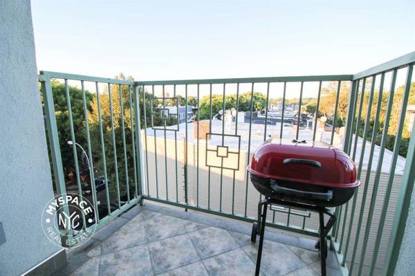 $3,100 / 2br - cheap two bed with W/D in unit!! (bushwick)63689717659777124