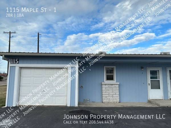 $1,345 / 2br - 900ft2 - Single-Level Nampa Apartment w/Garage & Sunroom (1115 Maple Street #1 - Nampa)63794895811075120