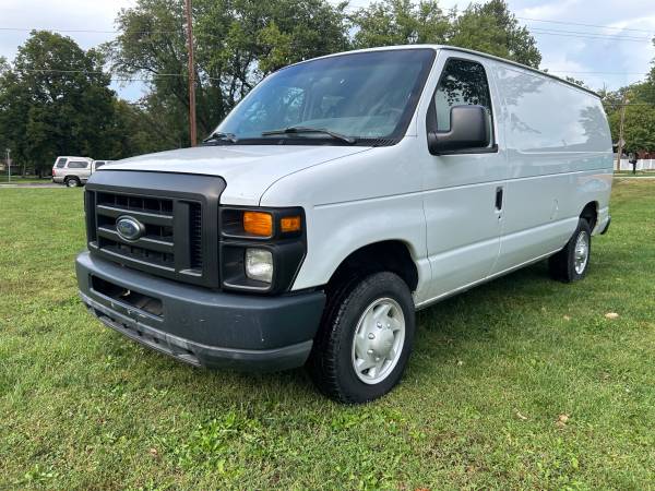 2010 Ford E250 Van 1