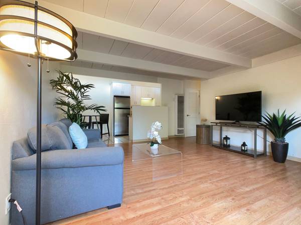$2,850 / 1br - 700ft2 - 700 sq ft 1 bed / 1 bath with private yard available now! (palo alto)63836554271233121