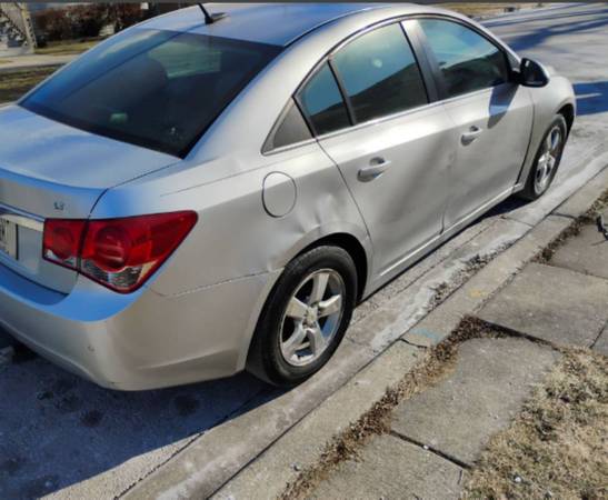 2011 CHEVY CRUZE ARRANQUE REMOTO - $2,200 (Bellwood)63618846998273122