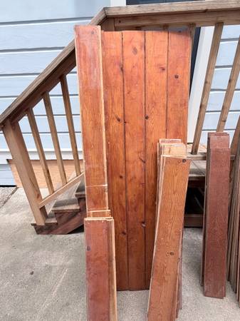 Knotty Pine 1