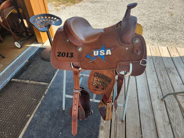 14 3/4" Running P Roping Saddle 1