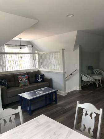 $169 / 2br - North Lake Leelanau carriage/cottage. Sandy beach front on North Lake (Trail Leland)64037896010883121