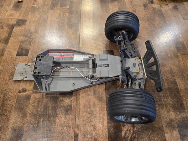 Rustler Part Chassis 1