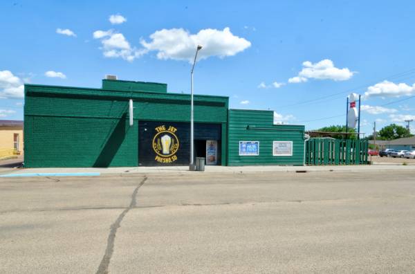 $350,000 / 12000 pies cuadrados - ¡Lotes número 1 para diversión en P-Town Jet Lanes en venta! (Presho)63381331011843127