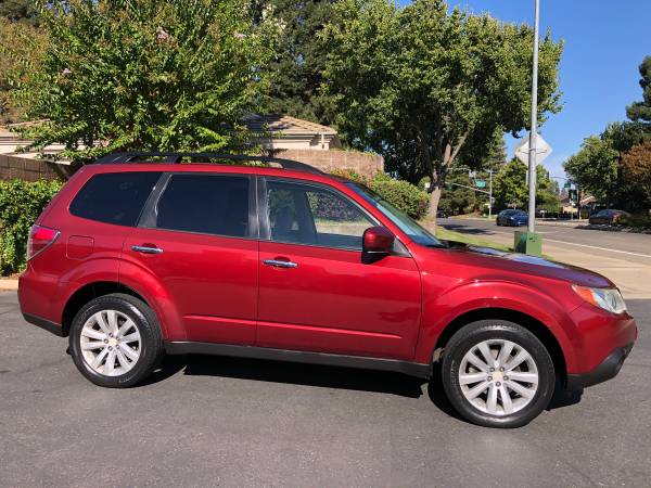 2011 Subaru Forester AWD 1