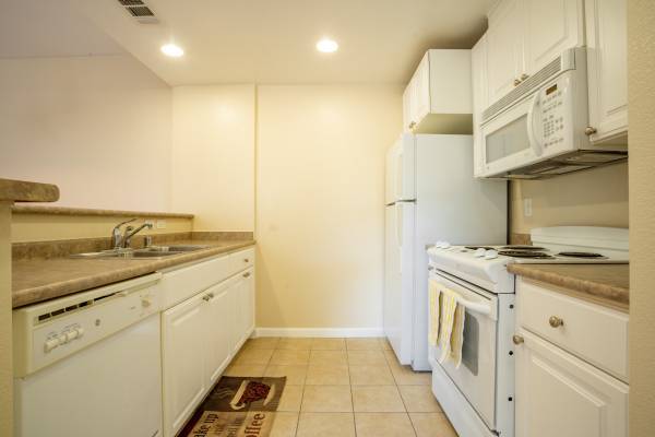 $1,995 / 1br - 🏡 1-Bedroom Apartment in Gilroy – Comfort, Style & Convenience Await! (gilroy)63797062734721123