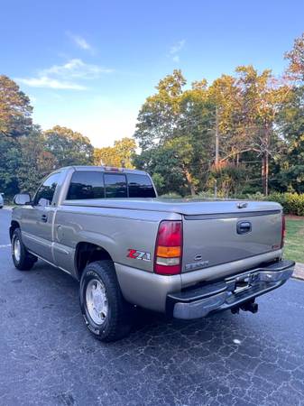 2001 Gmc Sierra 86K Miles 4X4 - $18,500 (Atlanta)63621237470723123