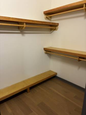 $2,170 / 2br - 1296ft2 - Have your own private rooftop deck in Manchester with HUGE CLOSETS! (Manchester)64027111384321124