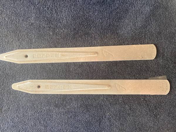 vintage '60's 16" fender amp cab legs pat pending 1